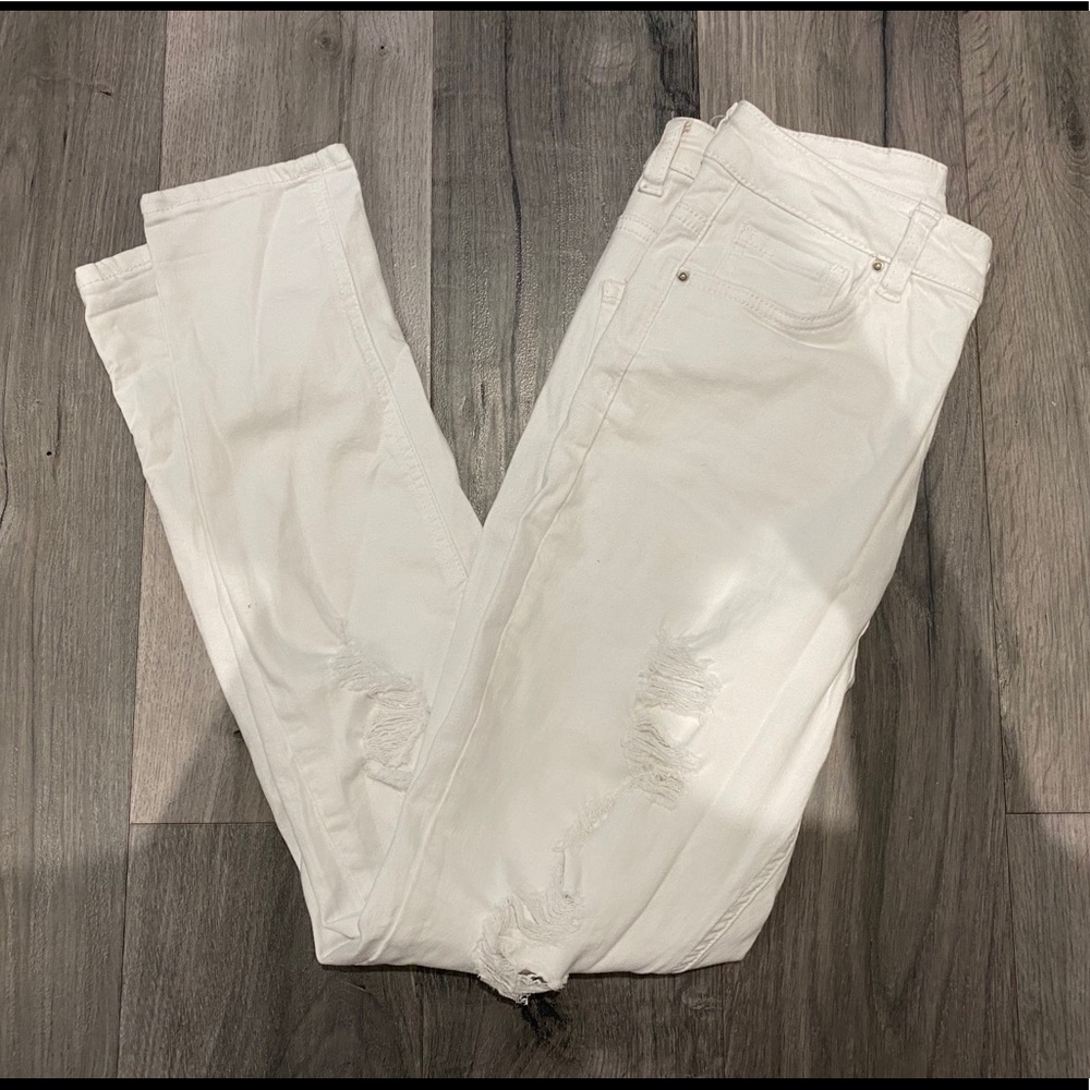 White High-Waisted Ripped White Skinny Jeans